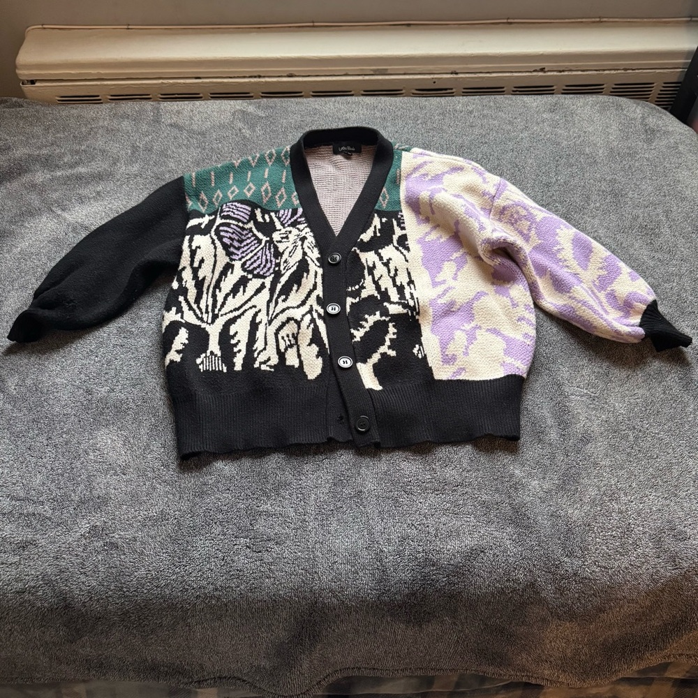 Lea & Viola Black and Lavender Knit Top